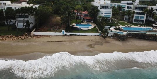 Beach front Lot in playa Laguna